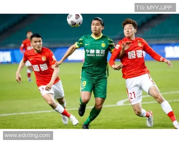 北京篮球队以93分稳居大师赛积分榜首位展现强劲实力